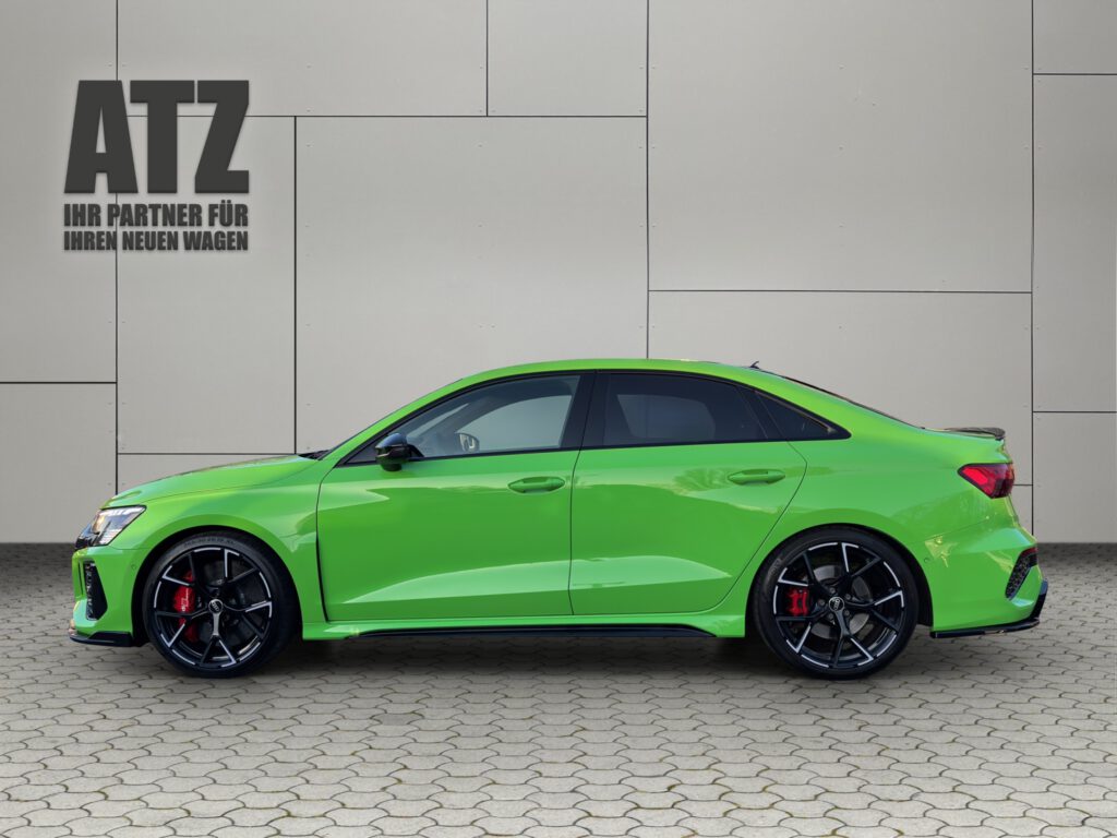 Audi RS3 Lim. 2.5 TFSI quattro *PANO*1HAND*AUDI GARAN