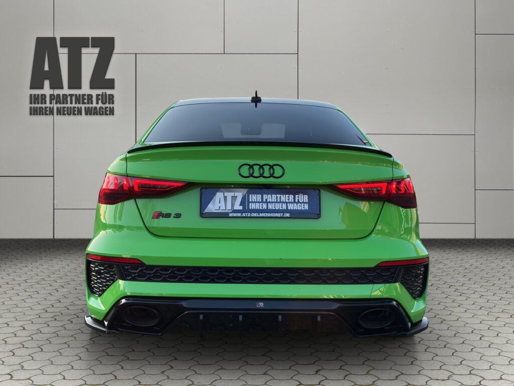 Audi RS3 Lim. 2.5 TFSI quattro *PANO*1HAND*AUDI GARAN