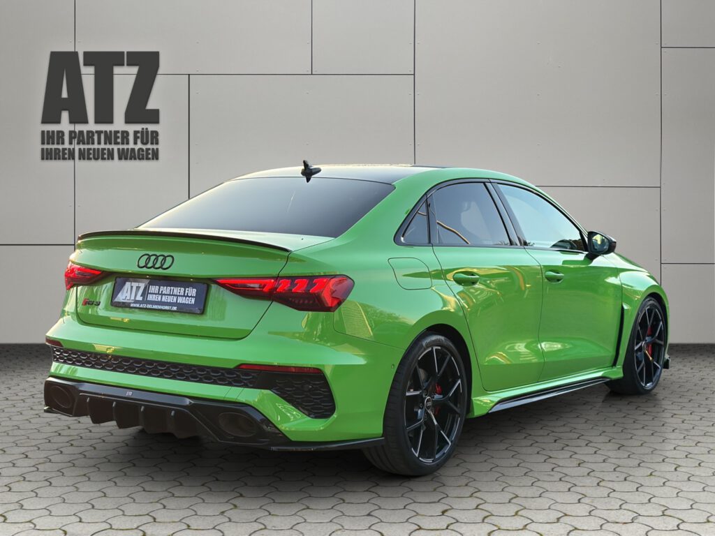 Audi RS3 Lim. 2.5 TFSI quattro *PANO*1HAND*AUDI GARAN