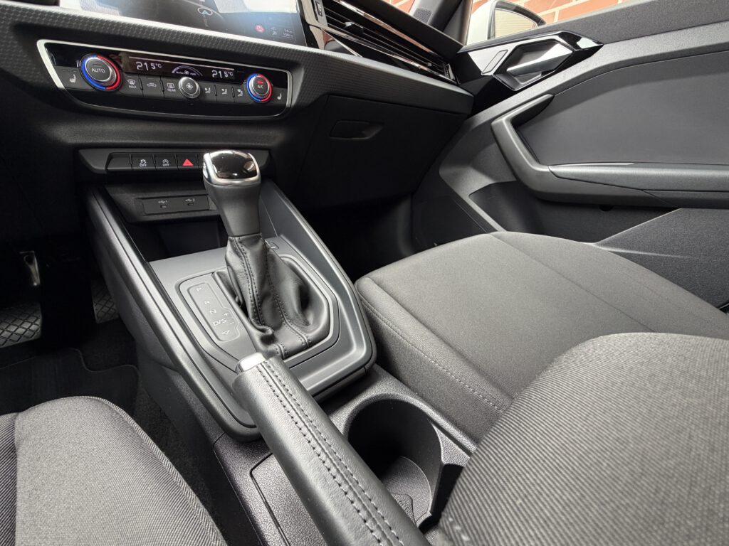 Audi A1 SB 30 TFSI S-line Virtual*LED*SHZ*Automatik