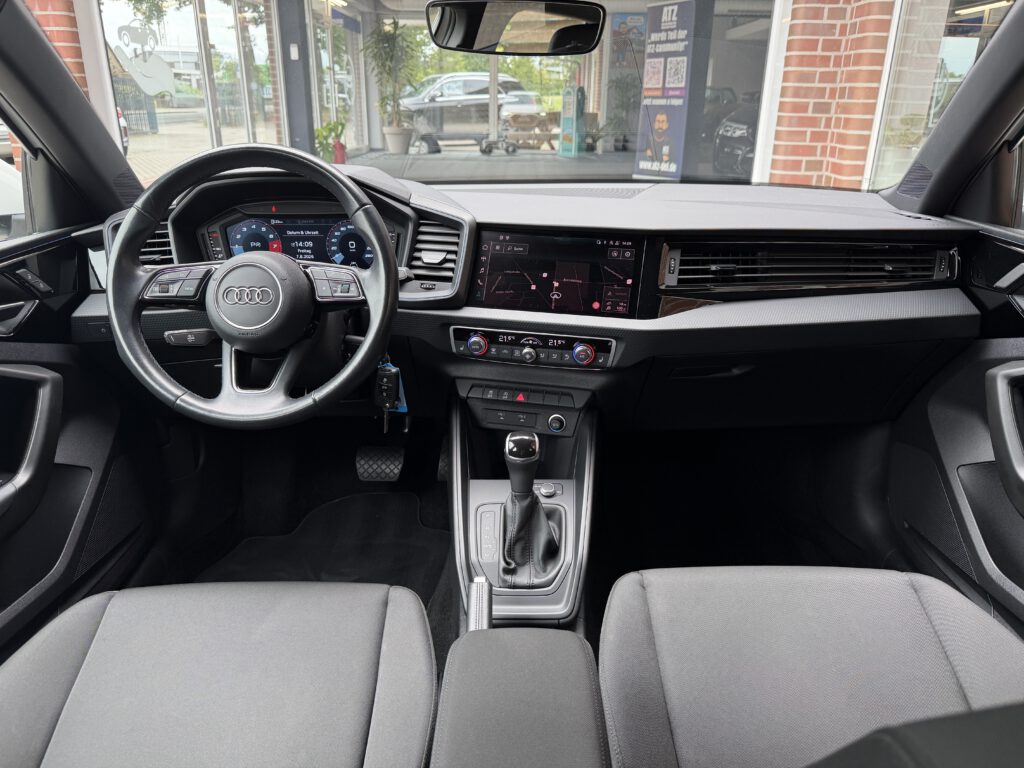 Audi A1 SB 30 TFSI S-line Virtual*LED*SHZ*Automatik